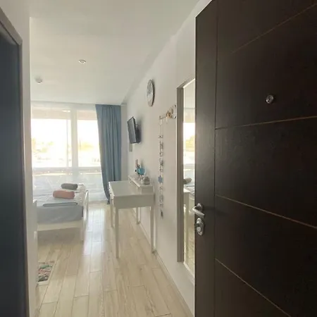 Paradiso 'b' 108 Private Cozy דירה נסבר